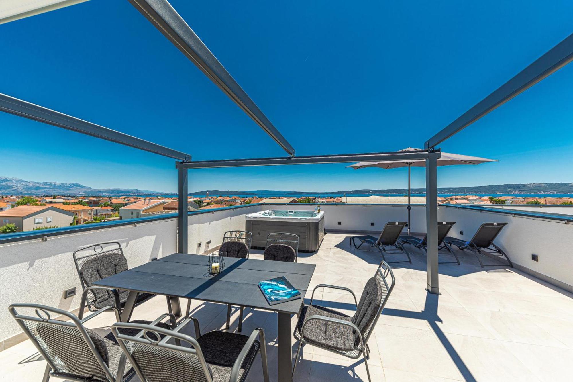 Rooftop New Castel 2023 Kaštela Eksteriør billede