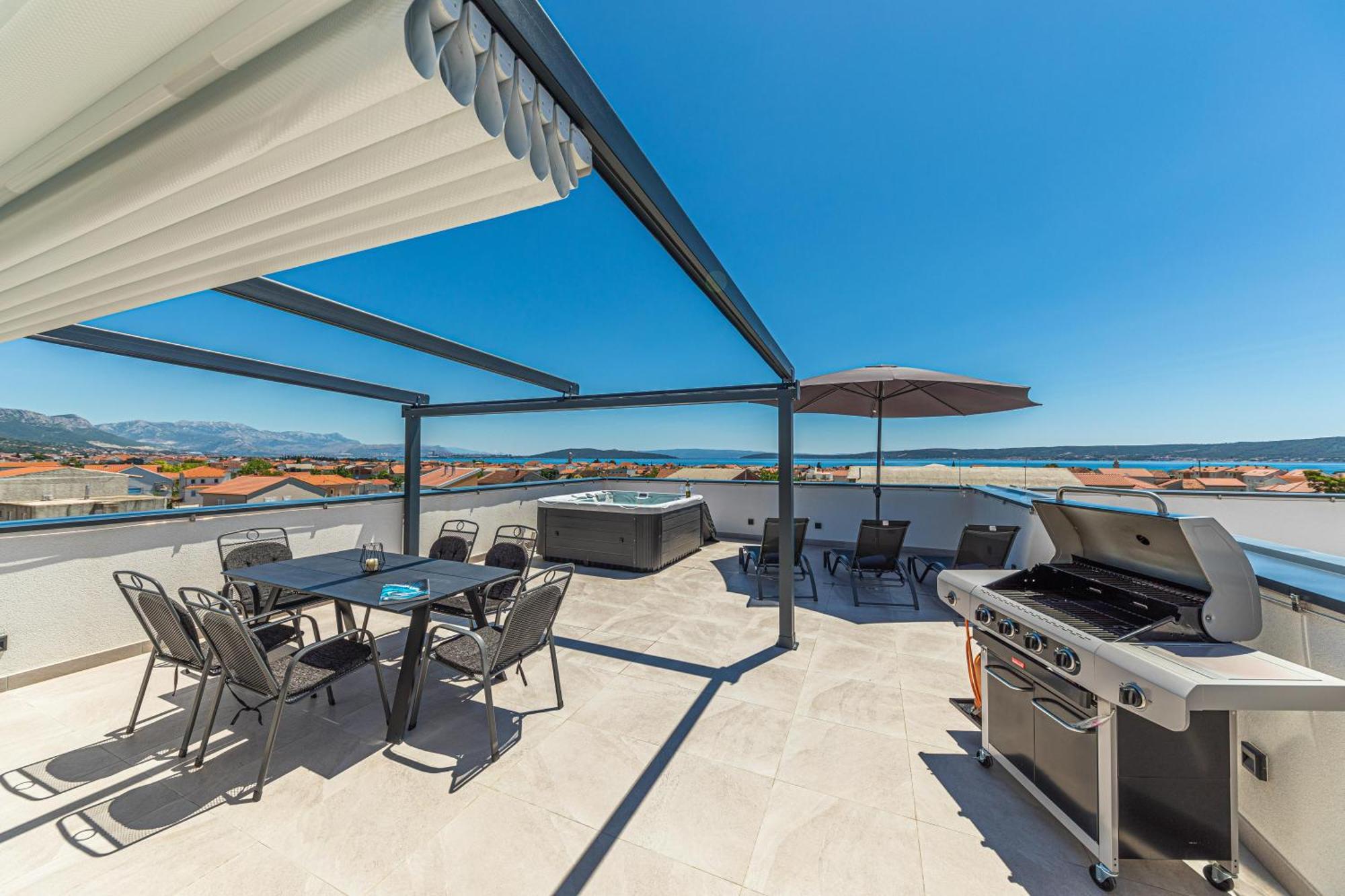 Rooftop New Castel 2023 Kaštela Eksteriør billede
