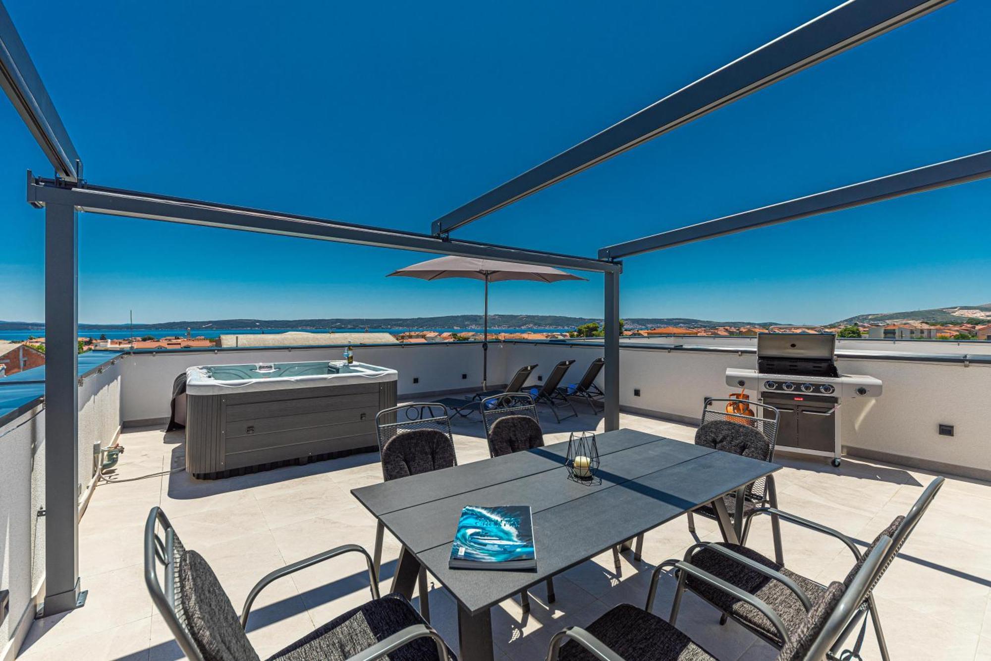 Rooftop New Castel 2023 Kaštela Eksteriør billede